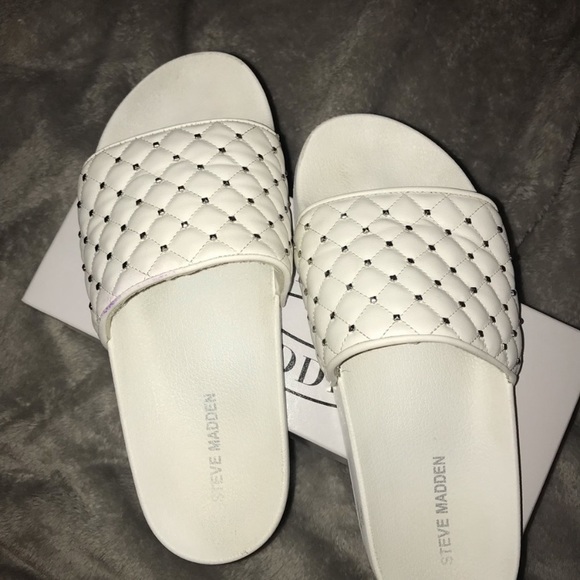 Steve Madden white slides - Picture 2 of 4